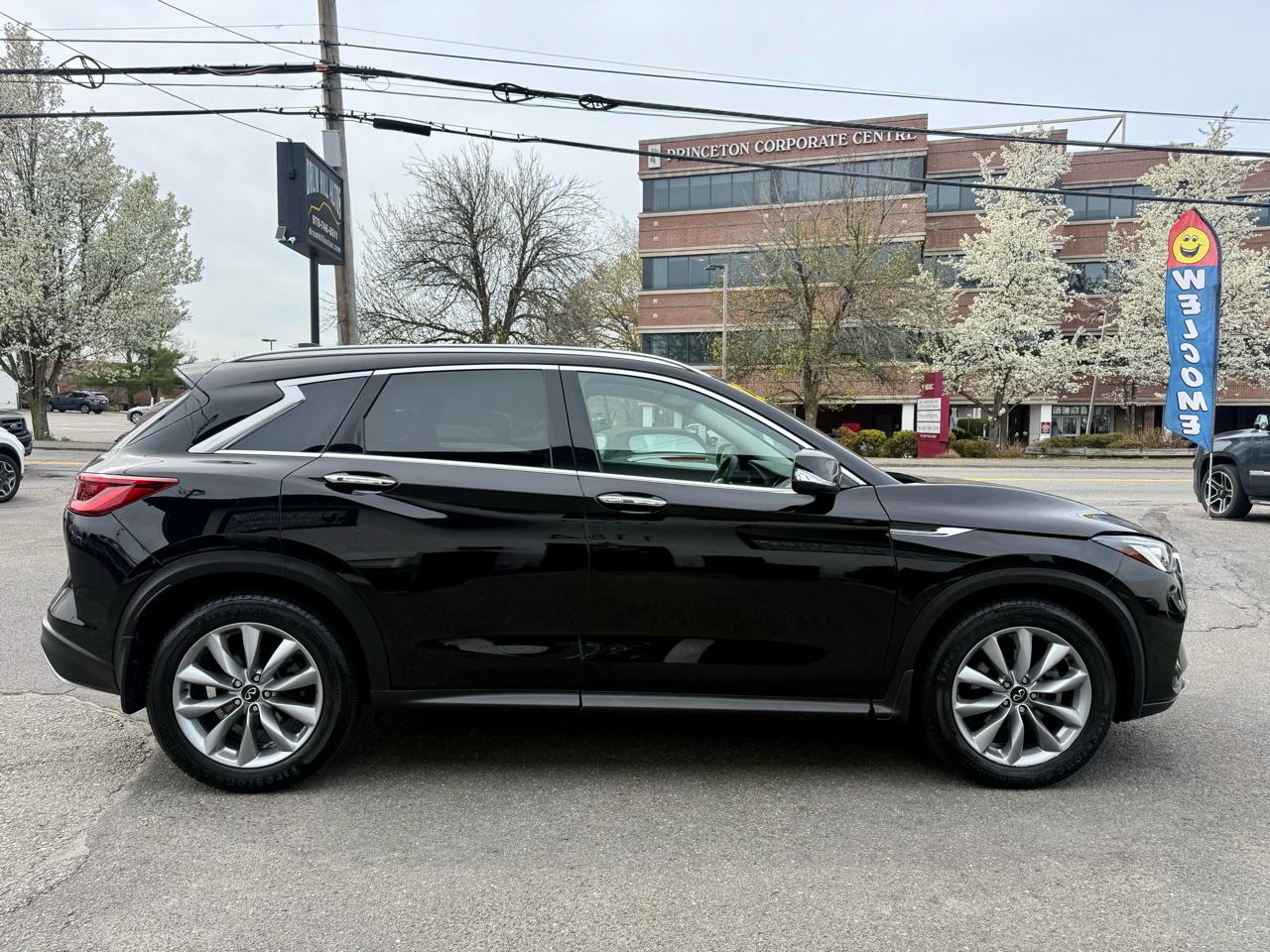 Infiniti QX50 LUXE AWD 2022