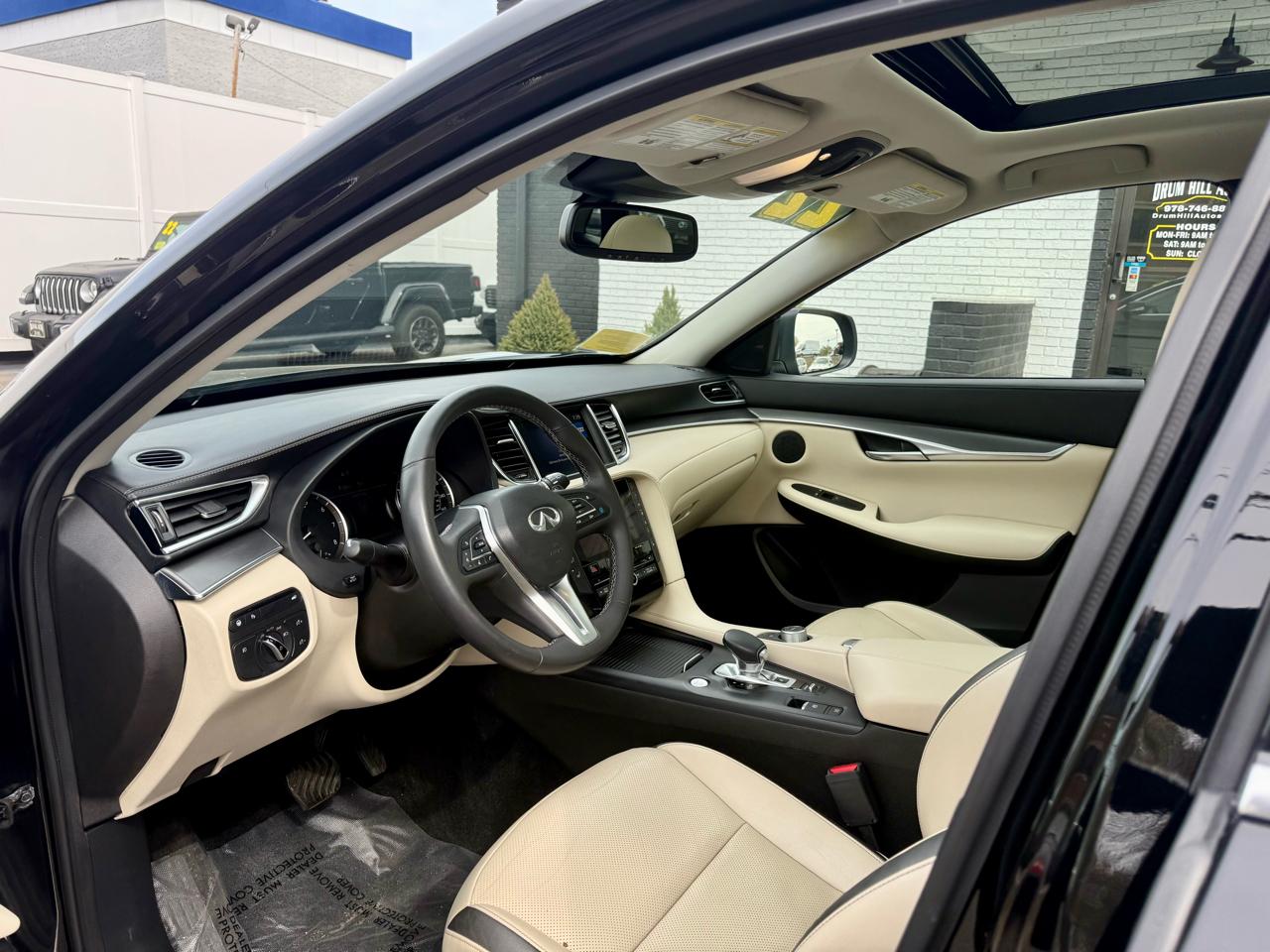 Infiniti QX50 LUXE AWD 2022
