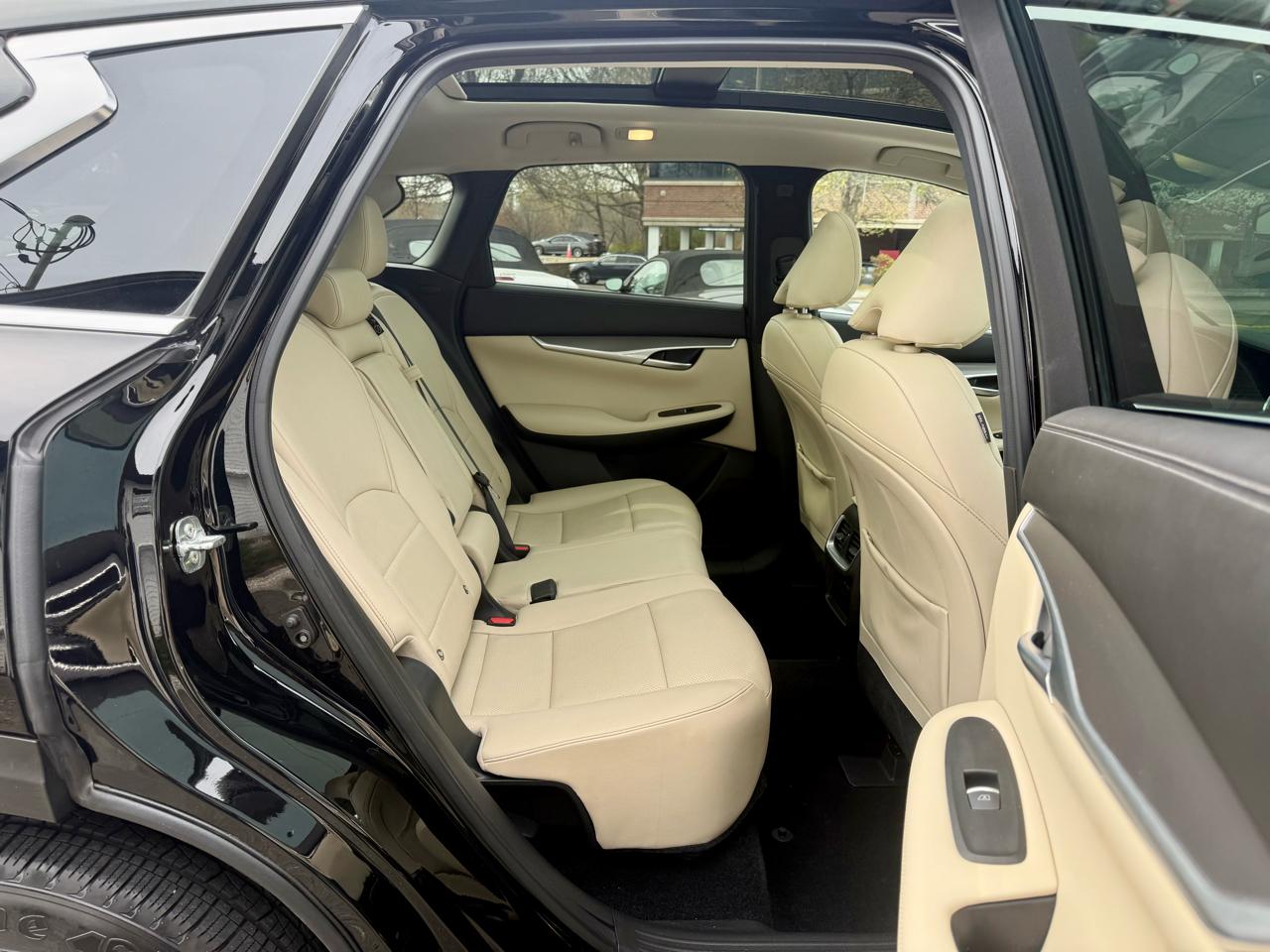 Infiniti QX50 LUXE AWD 2022