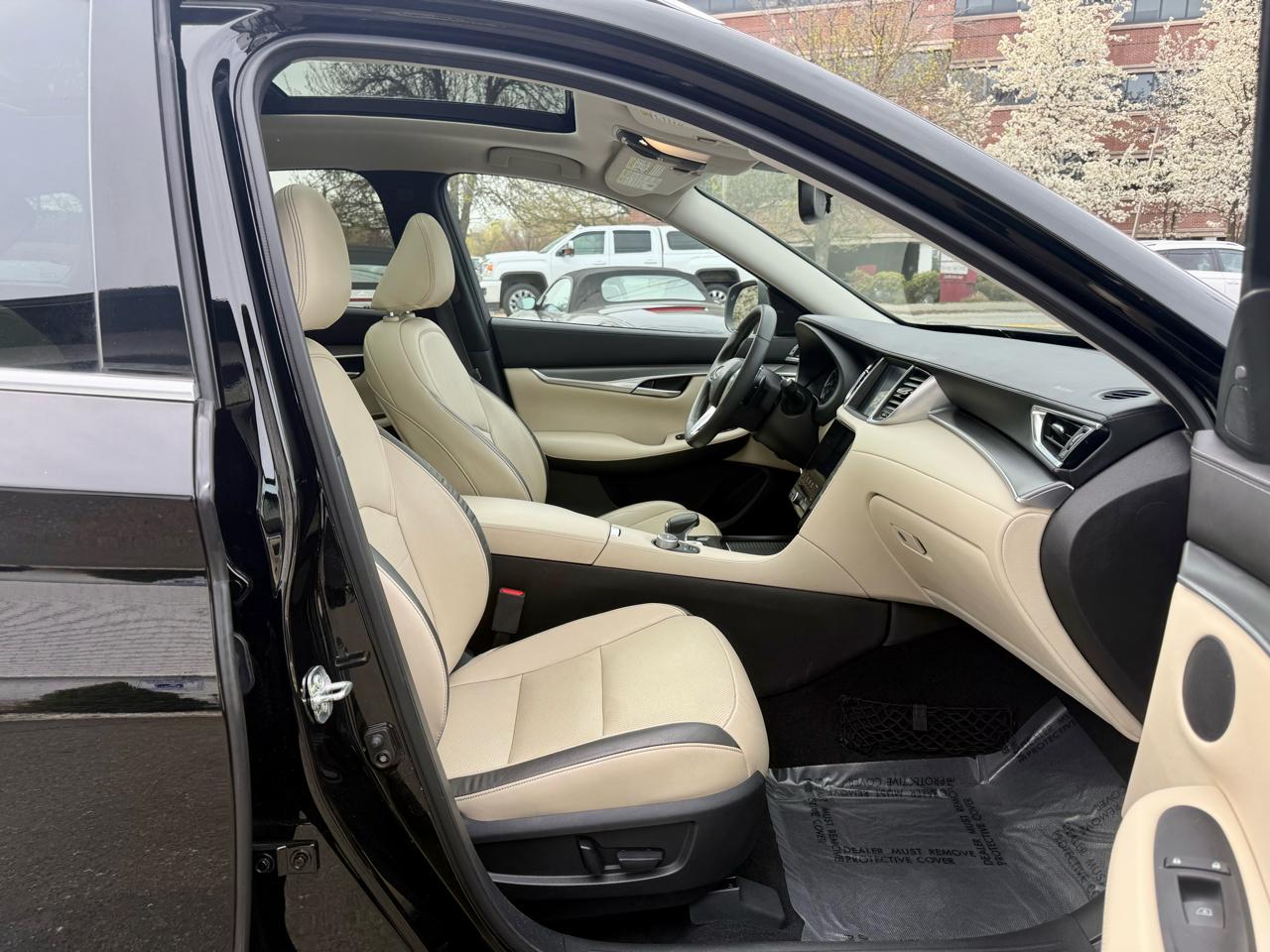 Infiniti QX50 LUXE AWD 2022