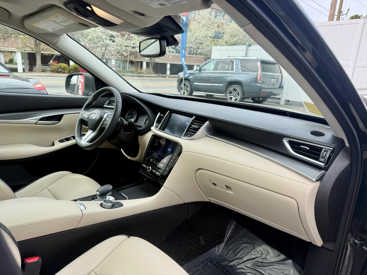 Infiniti QX50 LUXE AWD 2022