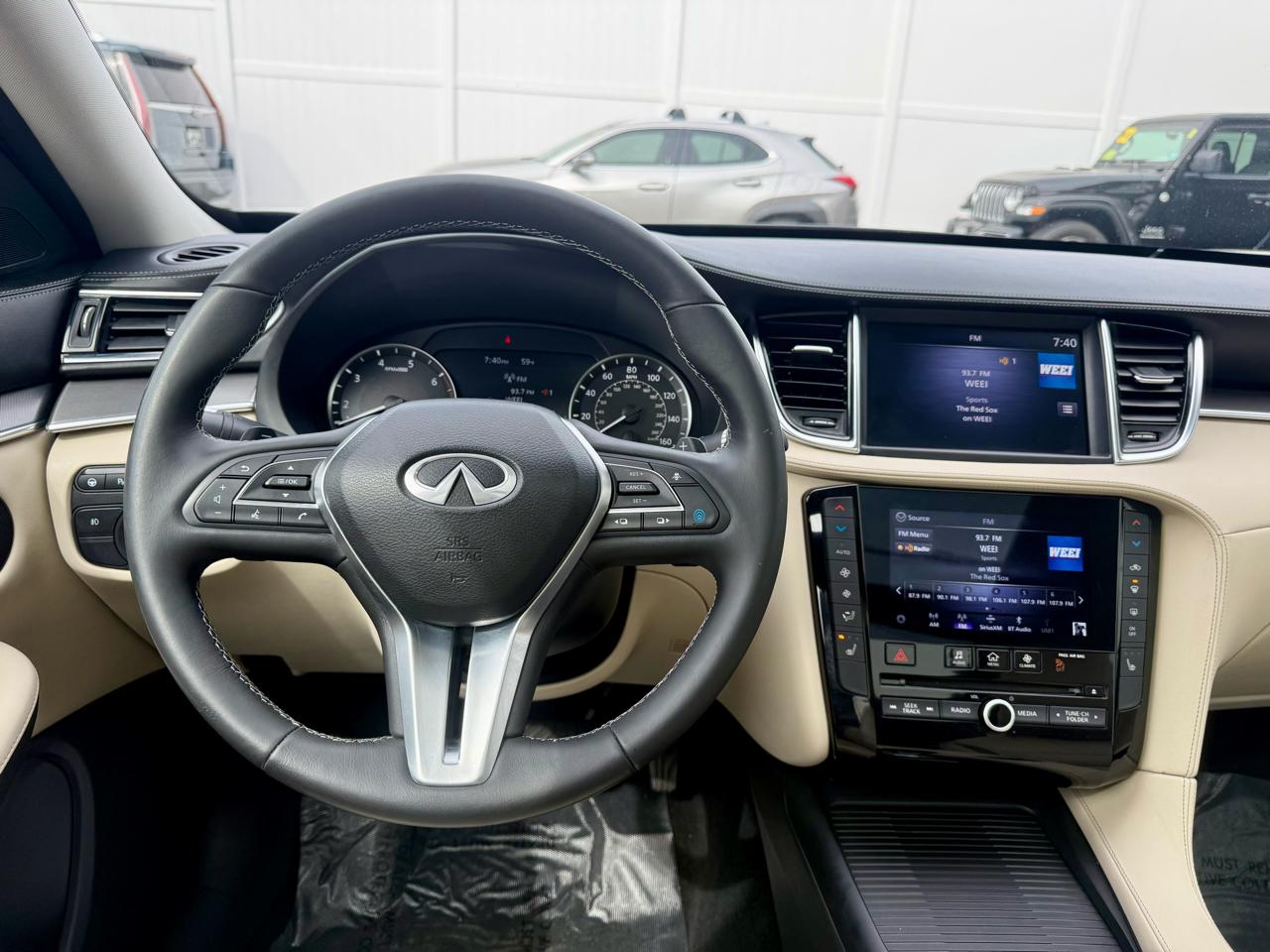 Infiniti QX50 LUXE AWD 2022
