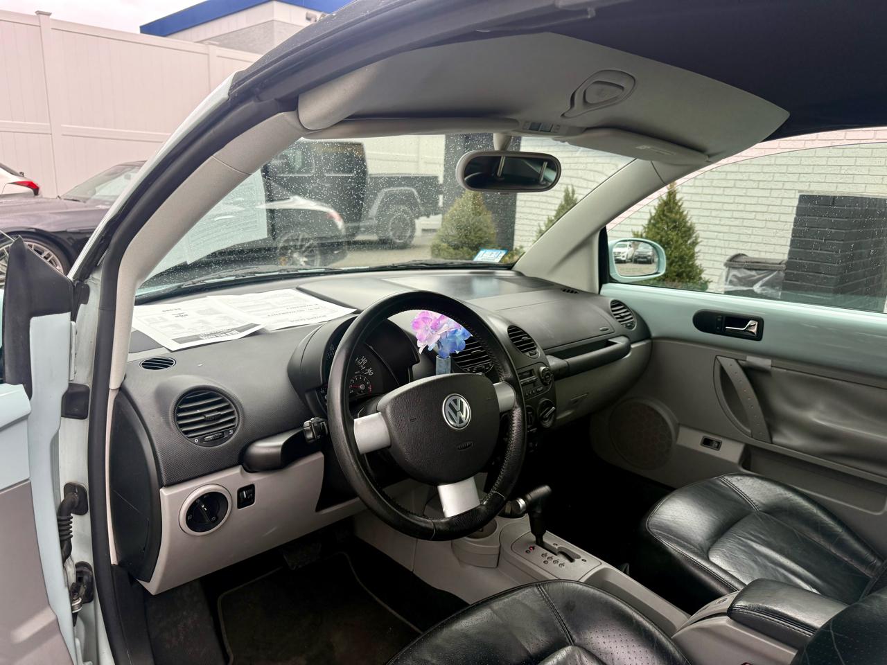 Volkswagen New Beetle GLS 1.8L Convertible 2004