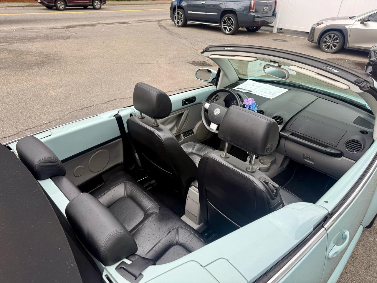Volkswagen New Beetle GLS 1.8L Convertible 2004