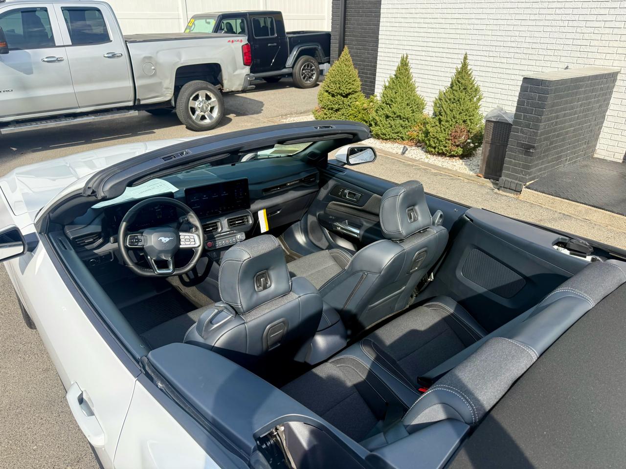 Ford Mustang EcoBoost Premium Convertible 2024