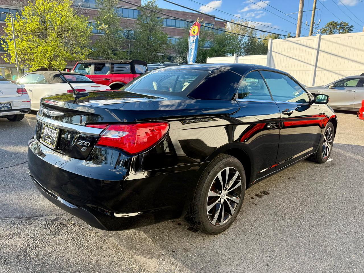 Chrysler 200 S Convertible 2012