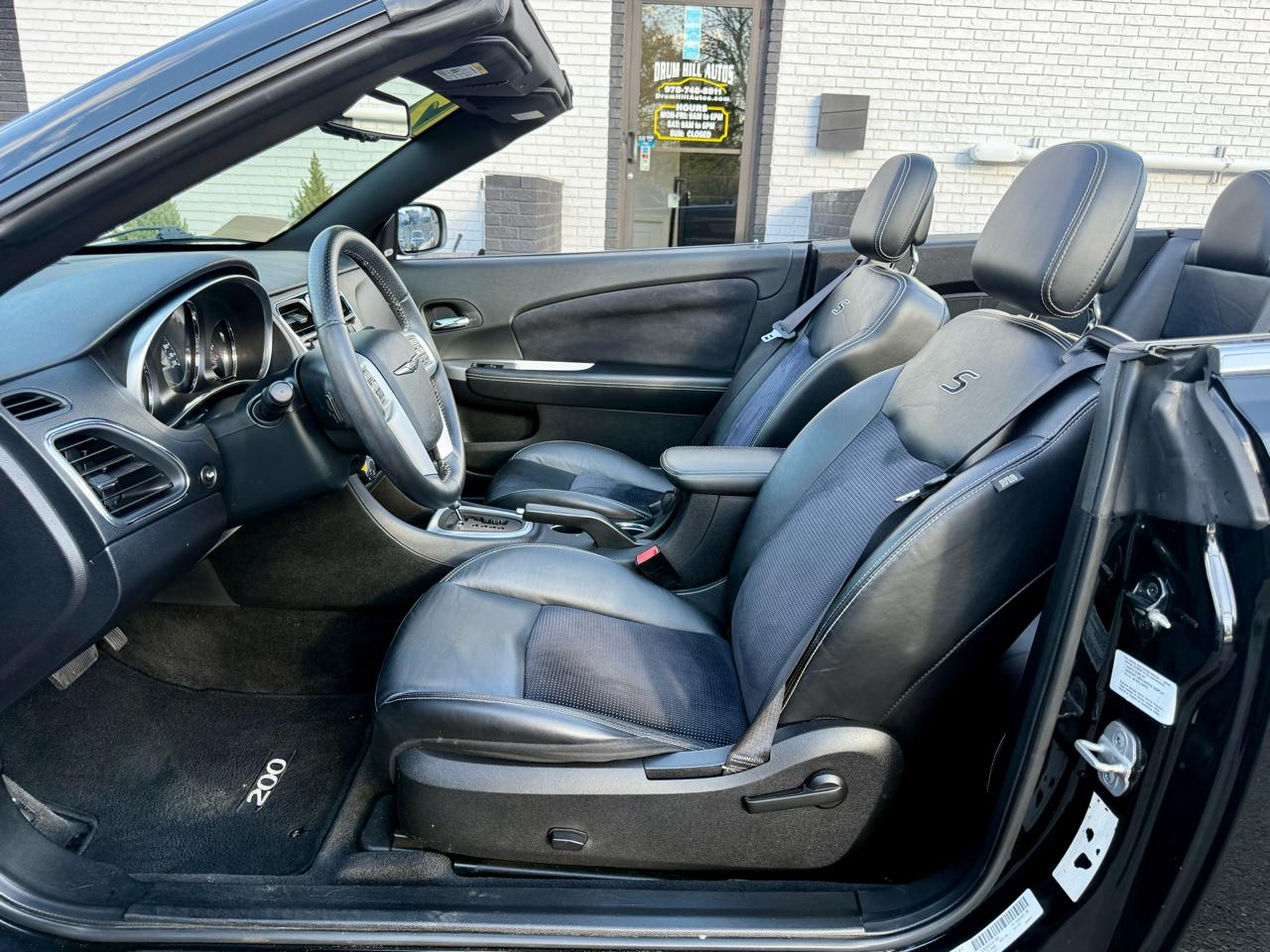 Chrysler 200 S Convertible 2012