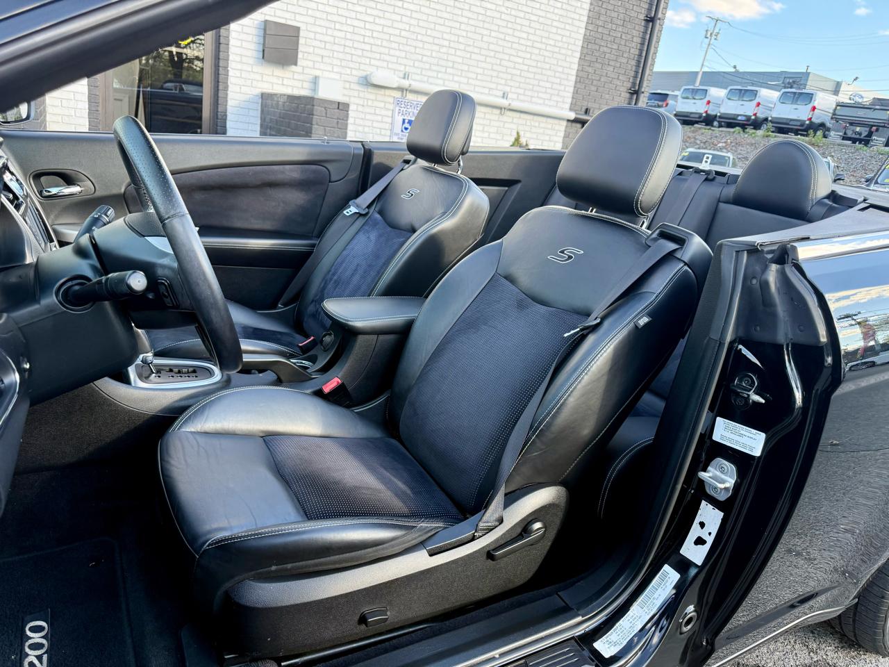 Chrysler 200 S Convertible 2012
