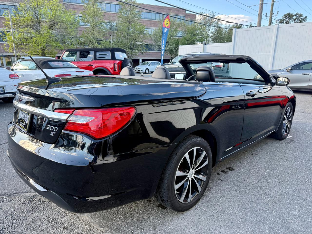 Chrysler 200 S Convertible 2012