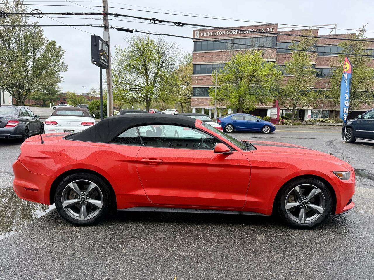 Ford Mustang V6 Convertible 2015