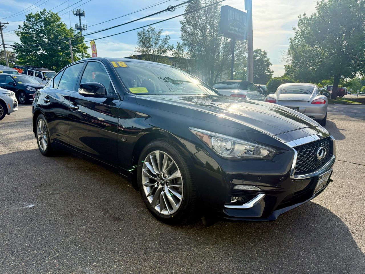 Infiniti Q50 2.0t LUXE AWD 2018