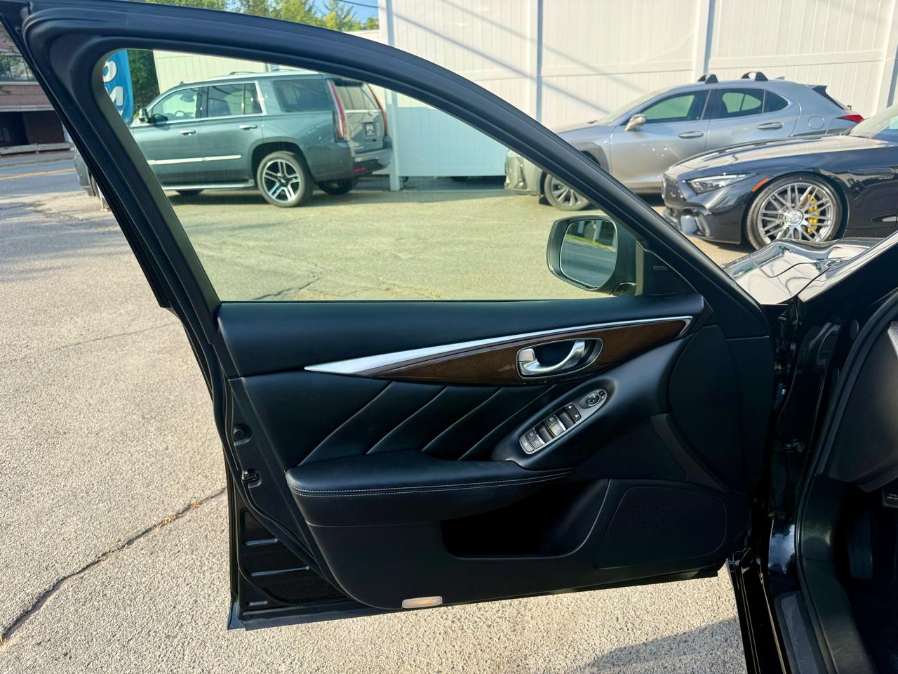 Infiniti Q50 2.0t LUXE AWD 2018