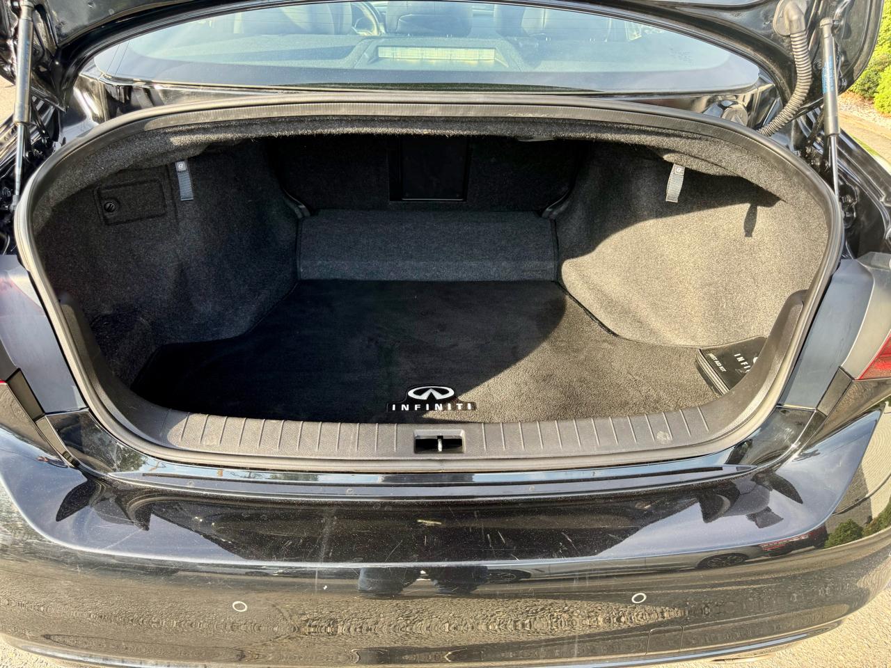 Infiniti Q50 2.0t LUXE AWD 2018