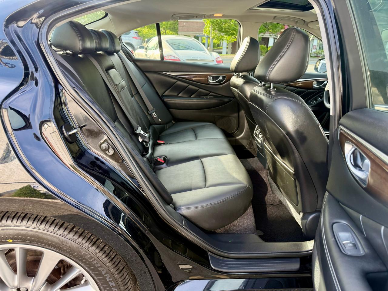 Infiniti Q50 2.0t LUXE AWD 2018