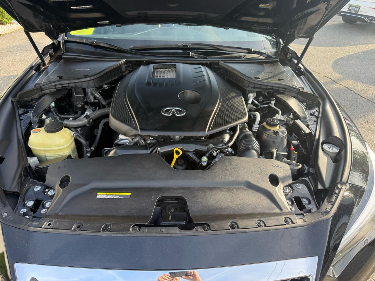 Infiniti Q50 2.0t LUXE AWD 2018