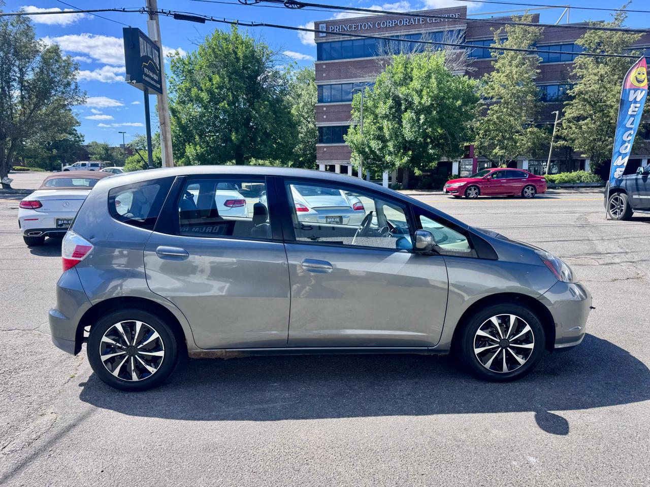 Honda Fit 5-Speed AT 2013