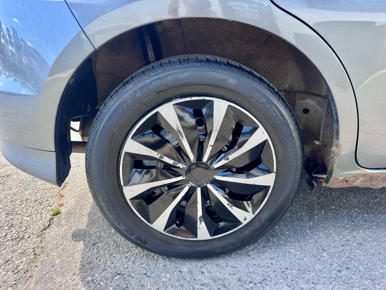 Honda Fit 5-Speed AT 2013
