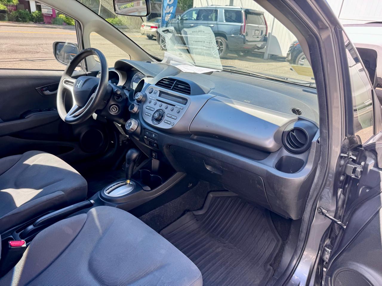 Honda Fit 5-Speed AT 2013