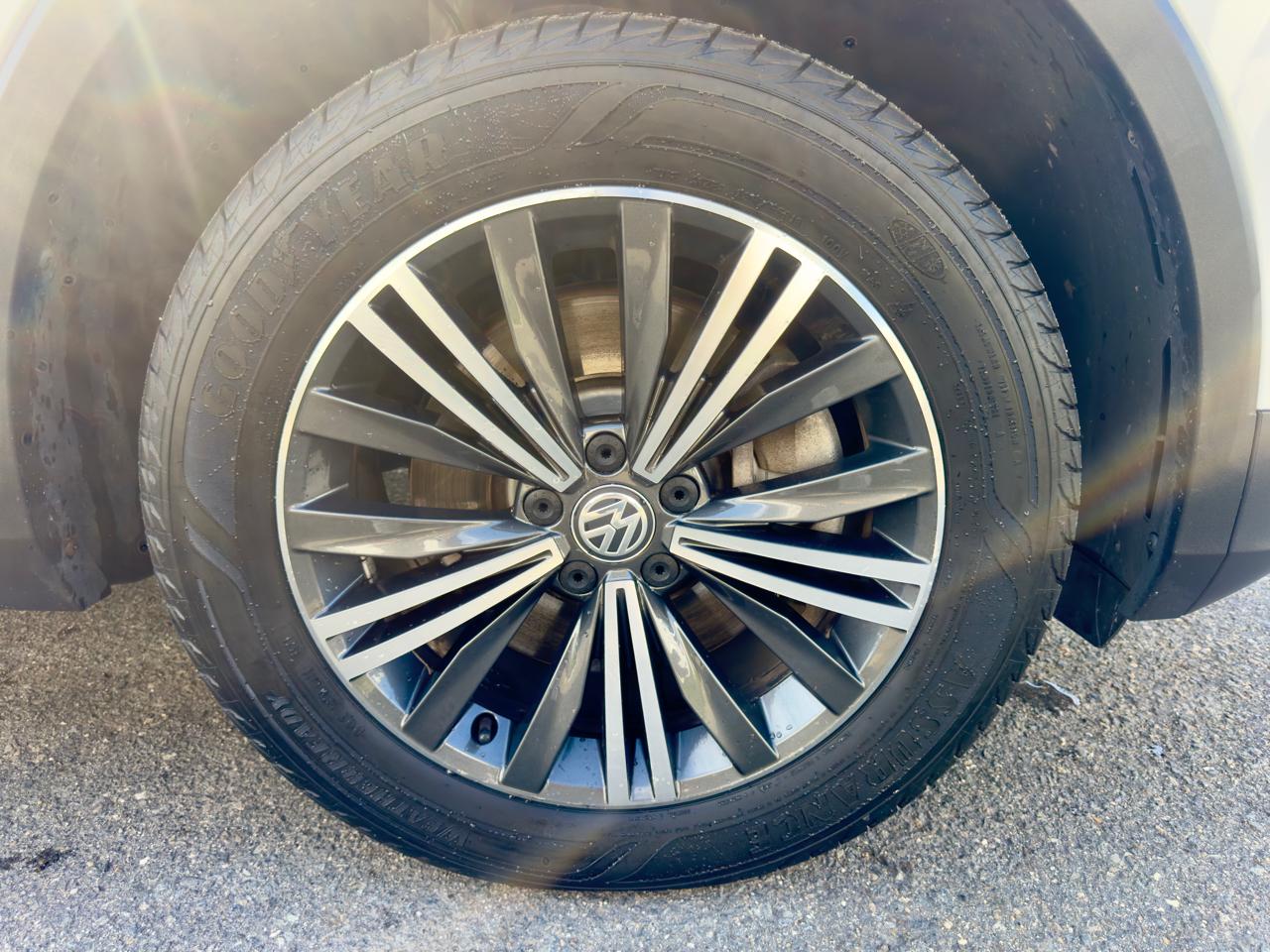 Volkswagen Tiguan SEL 4D SUV 4Motion 2018
