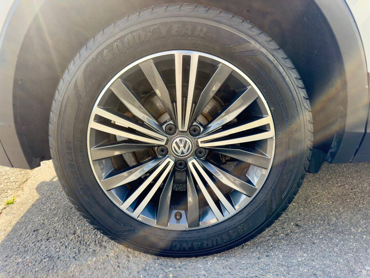 Volkswagen Tiguan SEL 4D SUV 4Motion 2018