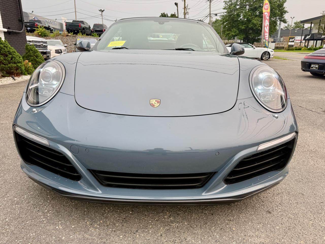 Porsche 911 Carrera Cabriolet 2017