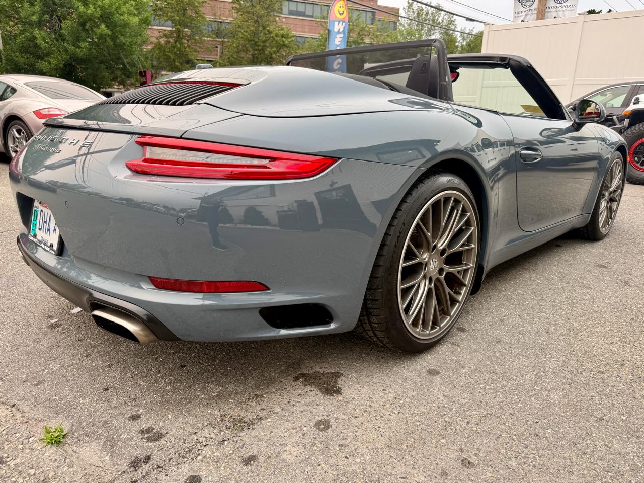 Porsche 911 Carrera Cabriolet 2017