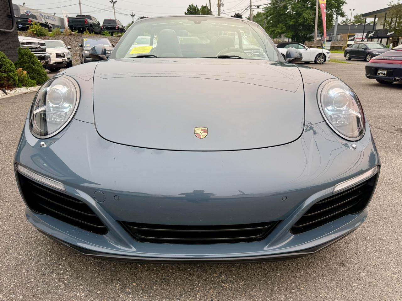 Porsche 911 Carrera Cabriolet 2017