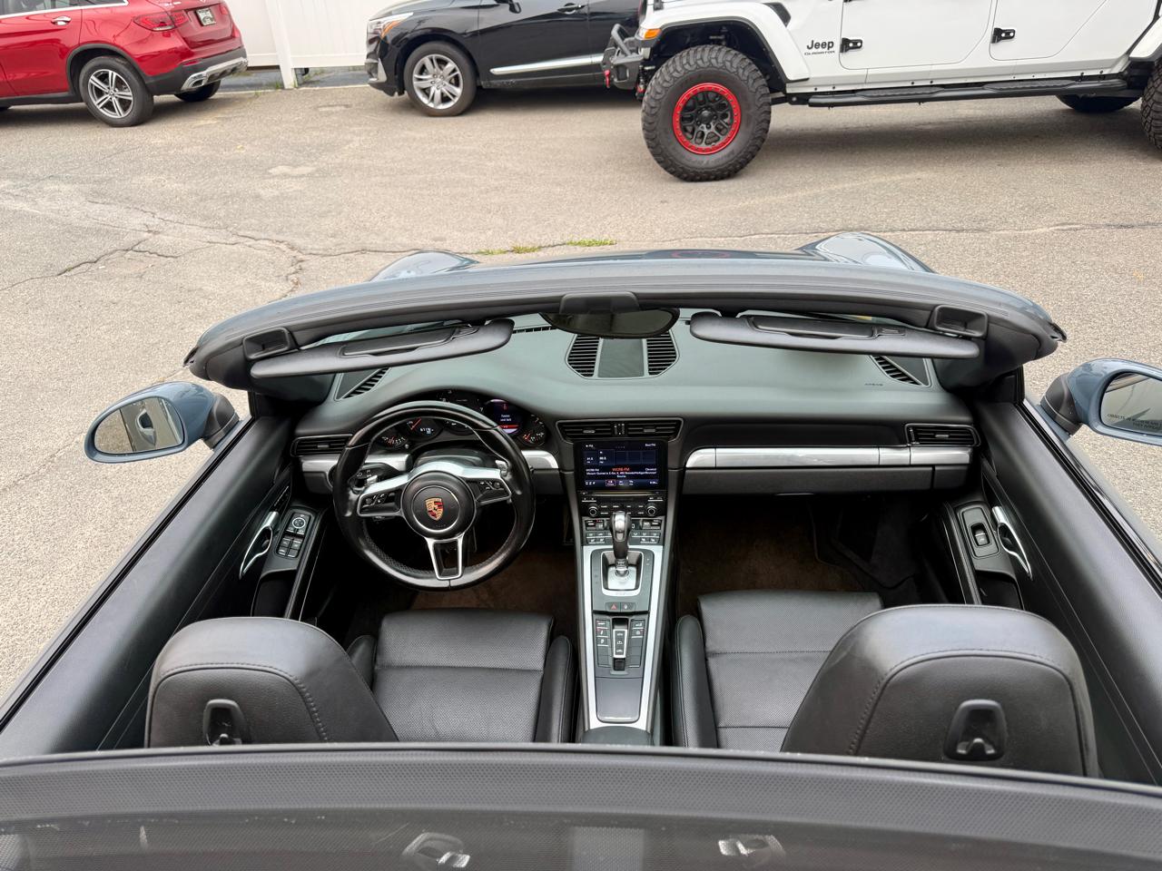 Porsche 911 Carrera Cabriolet 2017