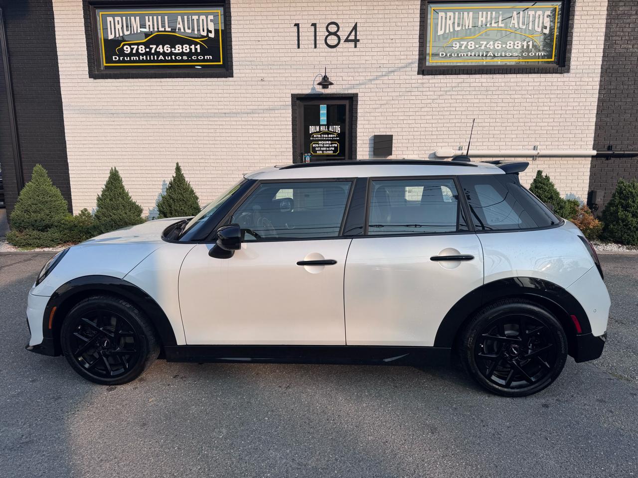 MINI Cooper JCW Signature Plus Convertible 2025