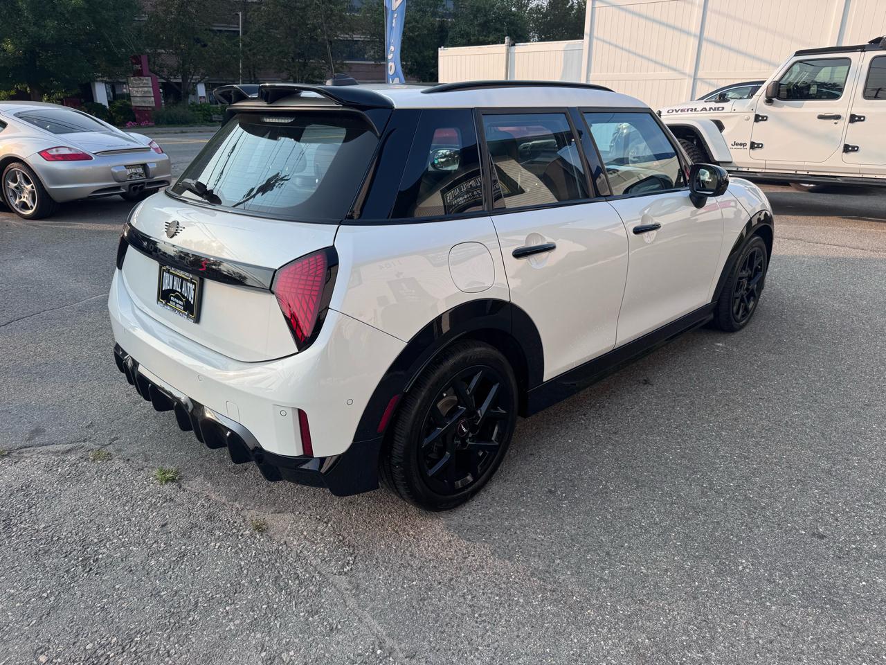 MINI Cooper JCW Signature Plus Convertible 2025