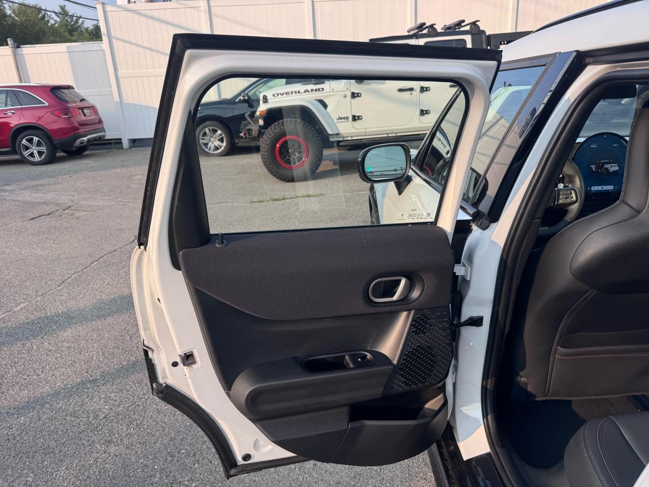 MINI Cooper JCW Signature Plus Convertible 2025
