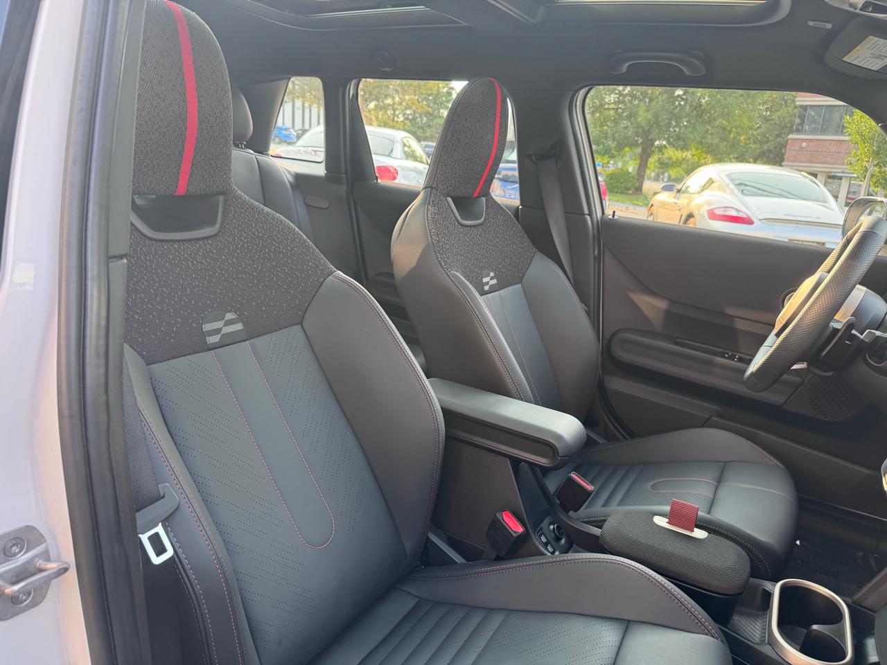MINI Cooper JCW Signature Plus Convertible 2025