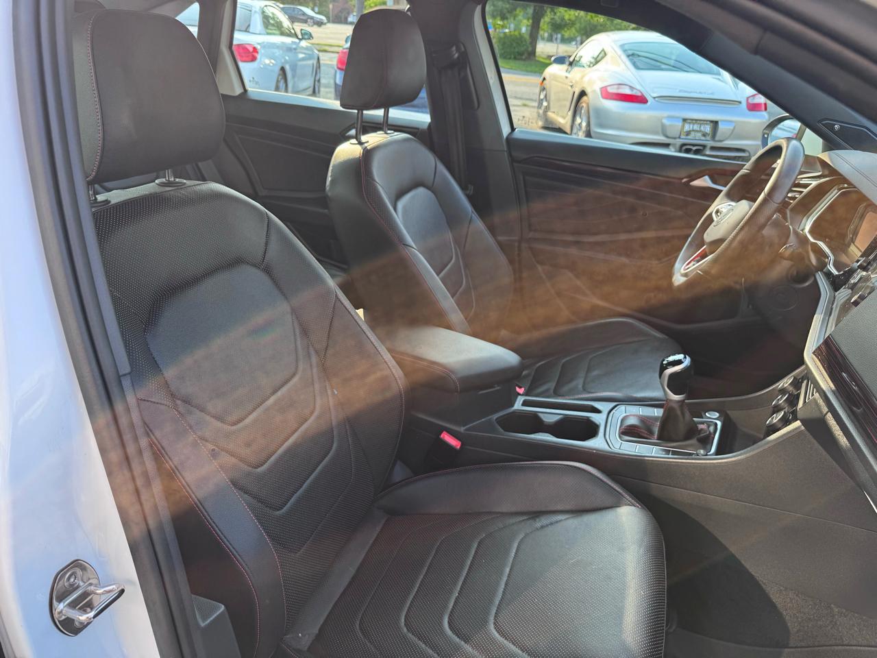 Volkswagen Jetta GLI Autobahn 6M 2024