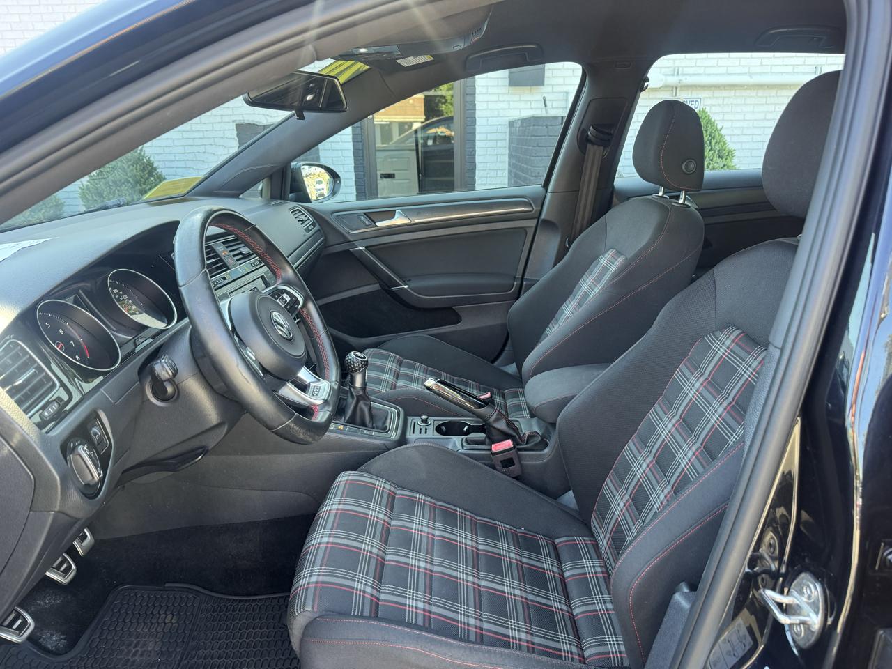 Volkswagen Golf GTI SE 6M 2020