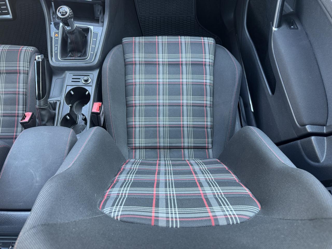 Volkswagen Golf GTI SE 6M 2020