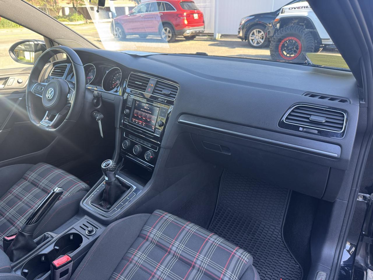 Volkswagen Golf GTI SE 6M 2020
