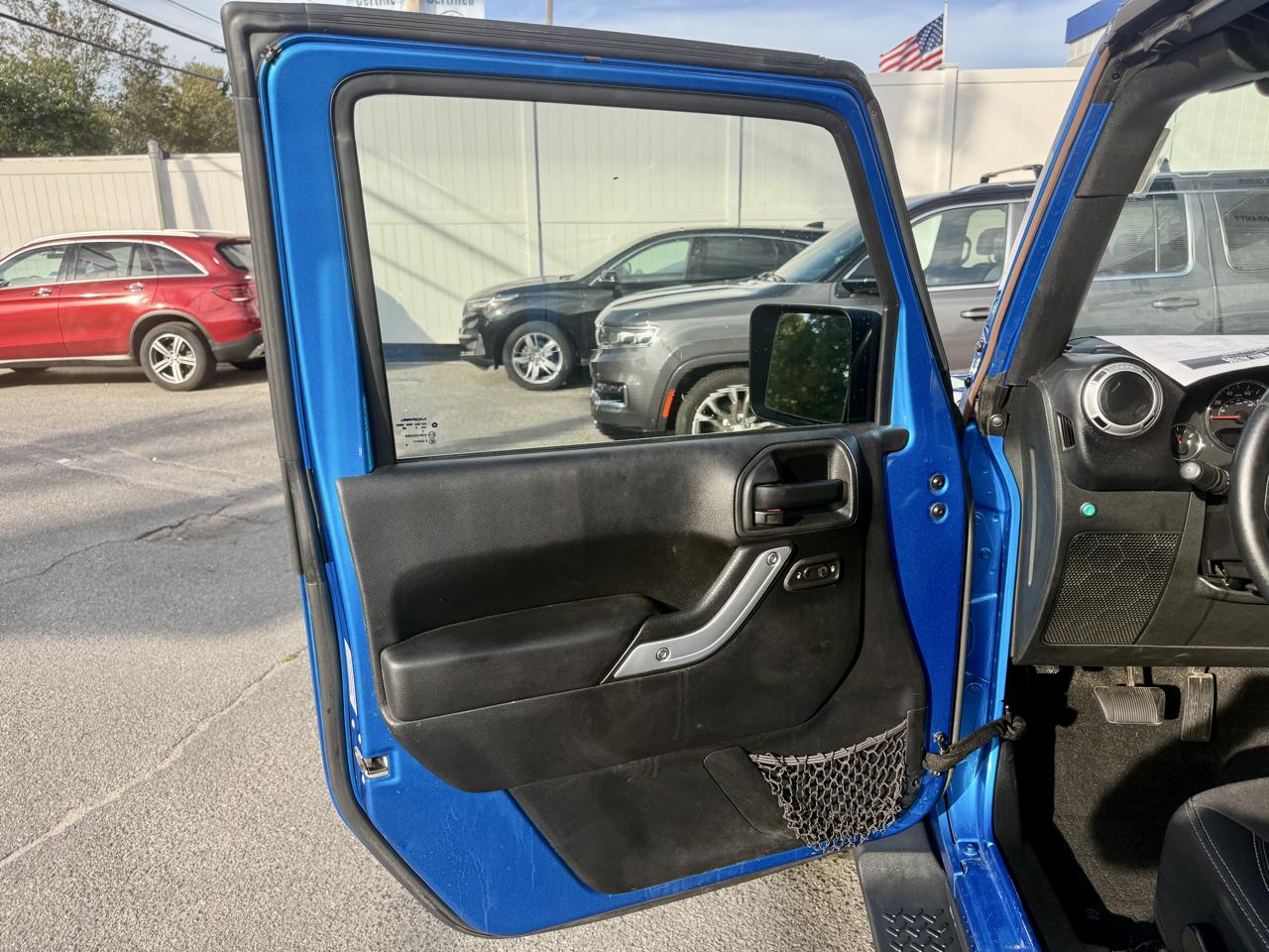 Jeep Wrangler Unlimited Sahara 4WD 2015