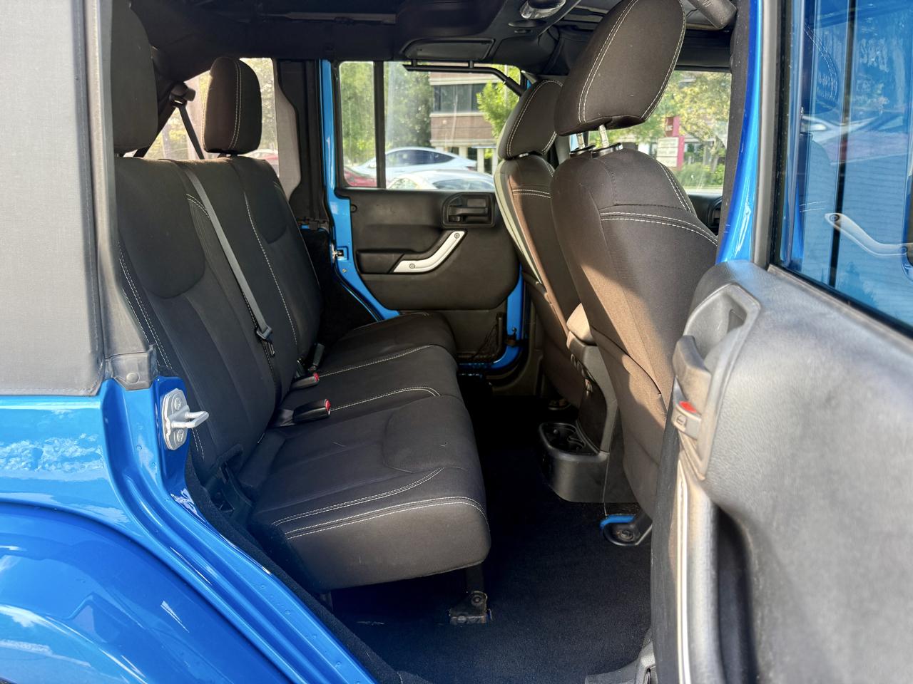 Jeep Wrangler Unlimited Sahara 4WD 2015