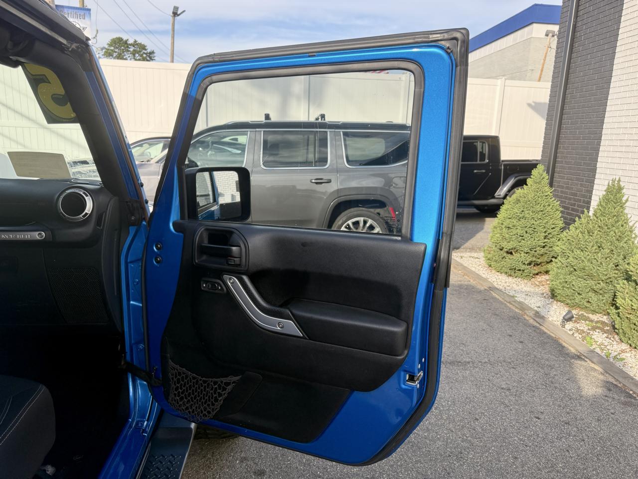 Jeep Wrangler Unlimited Sahara 4WD 2015
