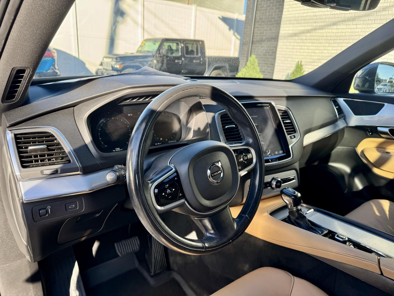 Volvo XC90 T5 Momentum 2018