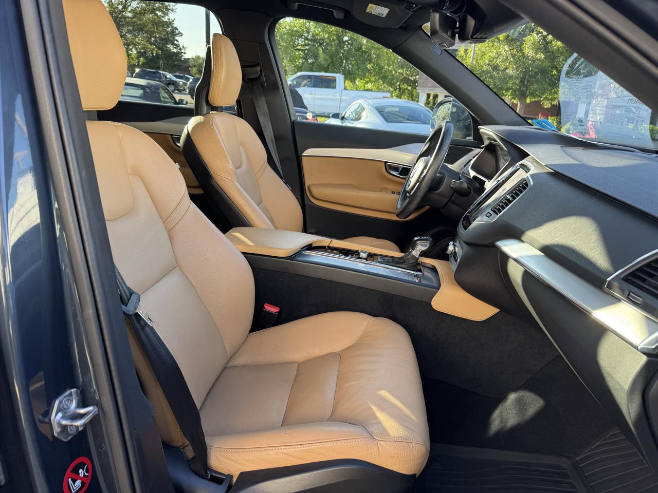 Volvo XC90 T5 Momentum 2018