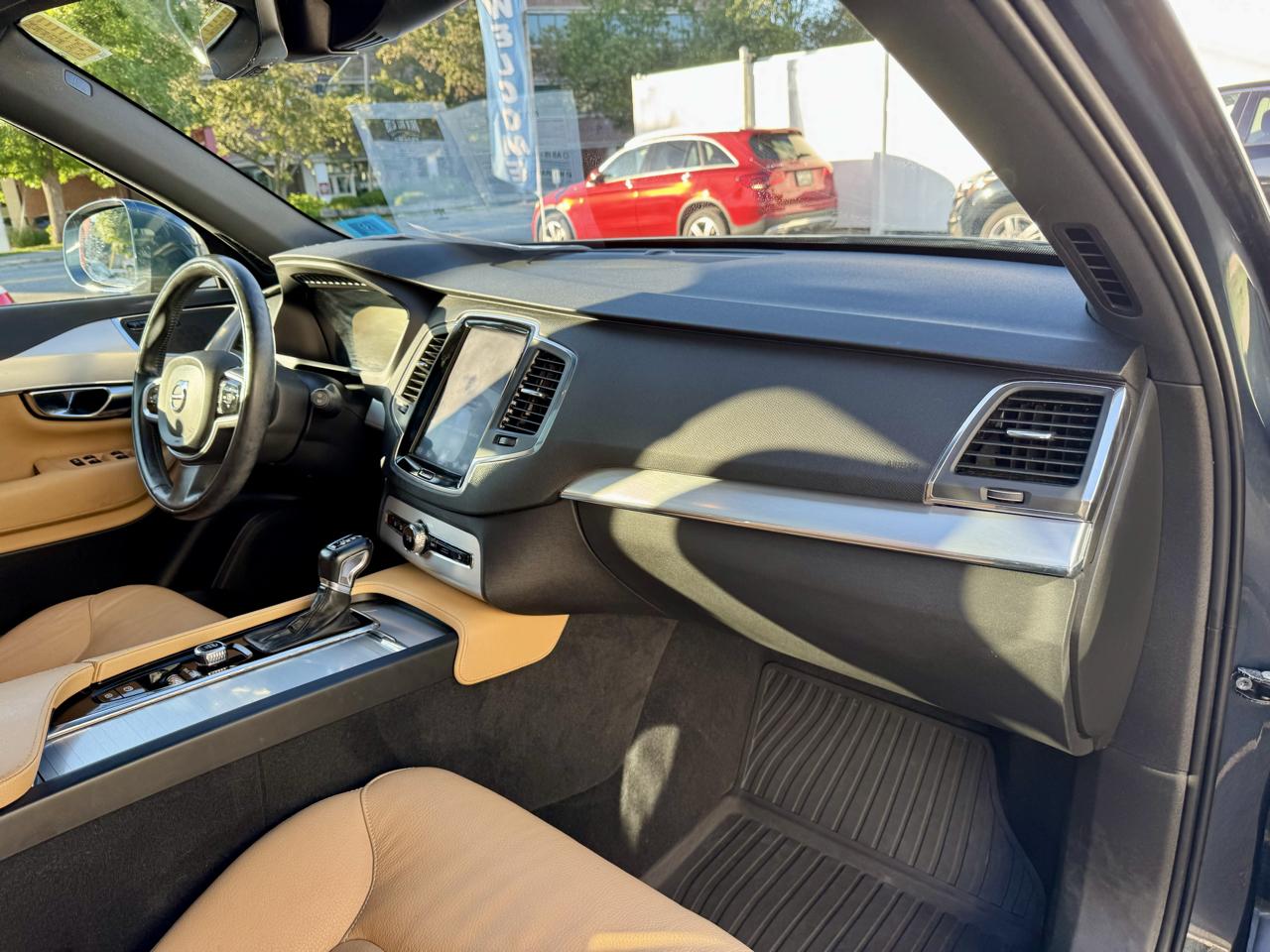 Volvo XC90 T5 Momentum 2018