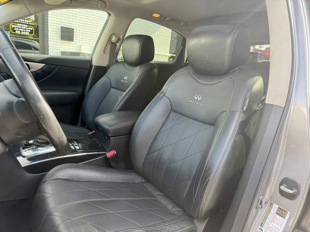 Infiniti FX FX35 AWD 2010