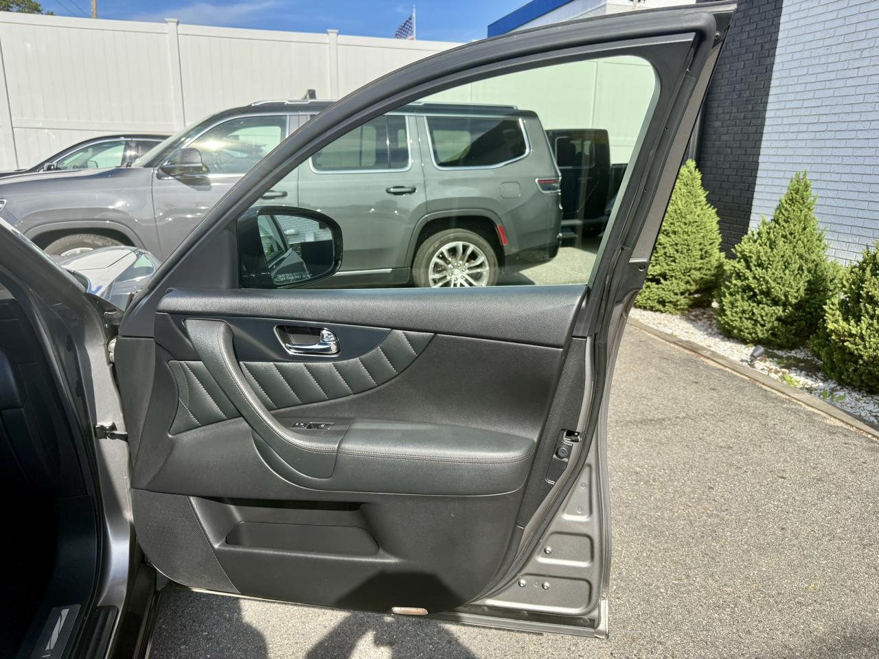 Infiniti FX FX35 AWD 2010