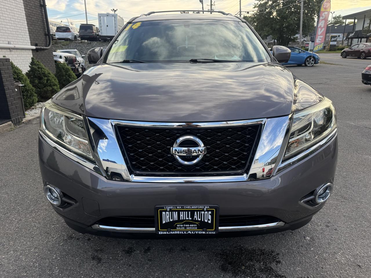 Nissan Pathfinder Platinum 4D SUV 4WD 2014