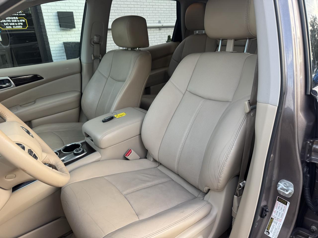Nissan Pathfinder Platinum 4D SUV 4WD 2014