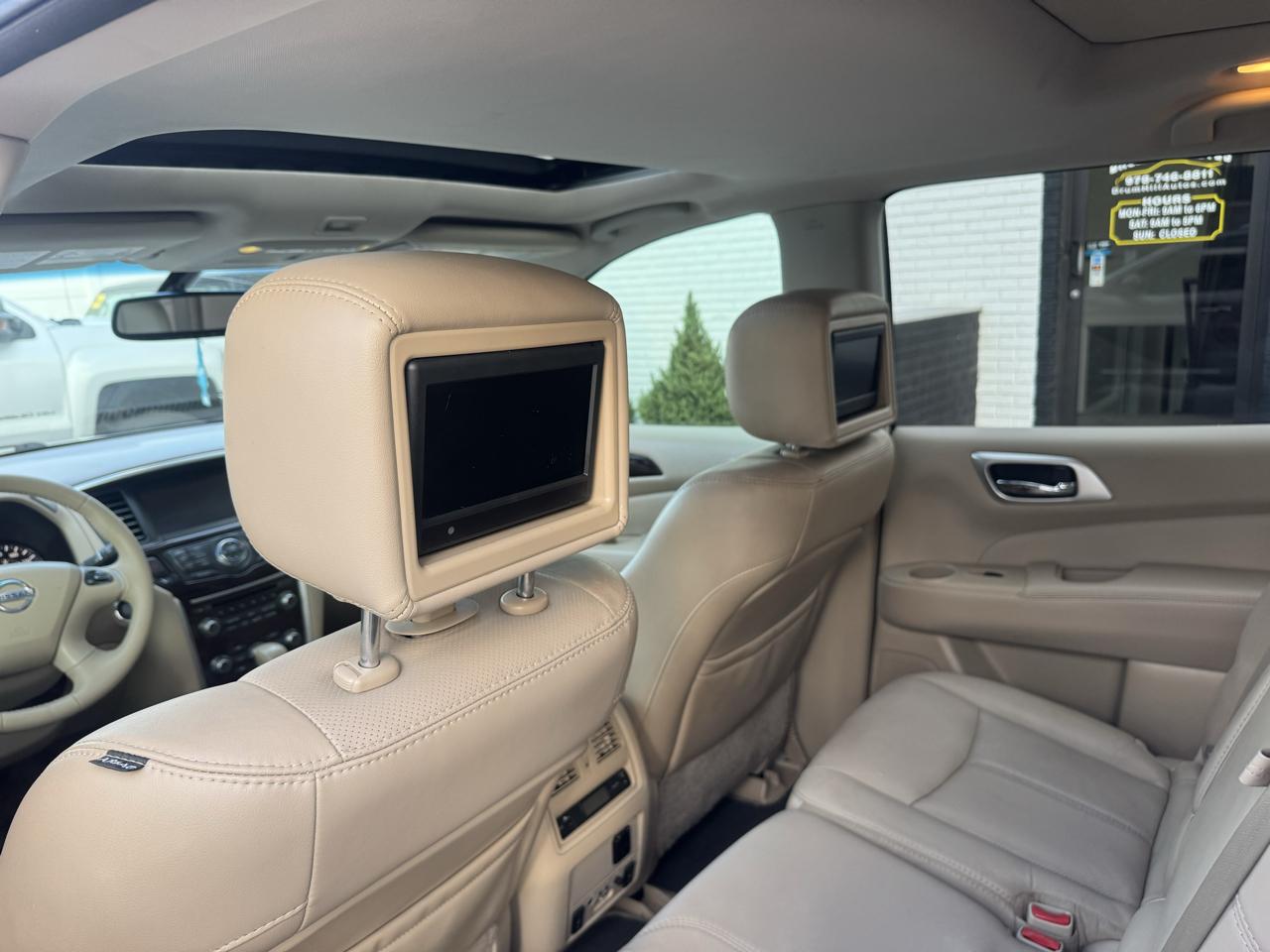 Nissan Pathfinder Platinum 4D SUV 4WD 2014