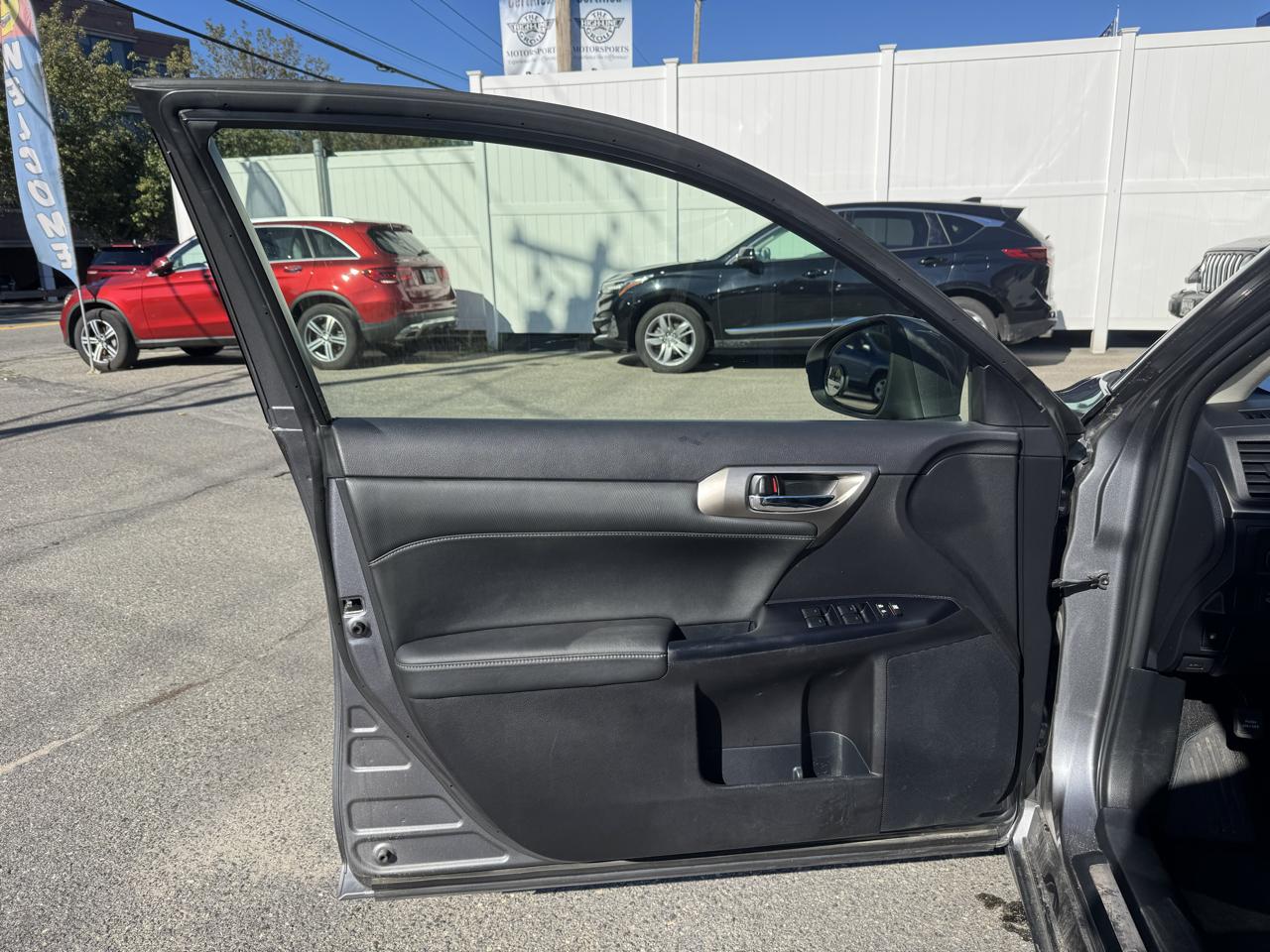 Lexus CT 200h Base 2014