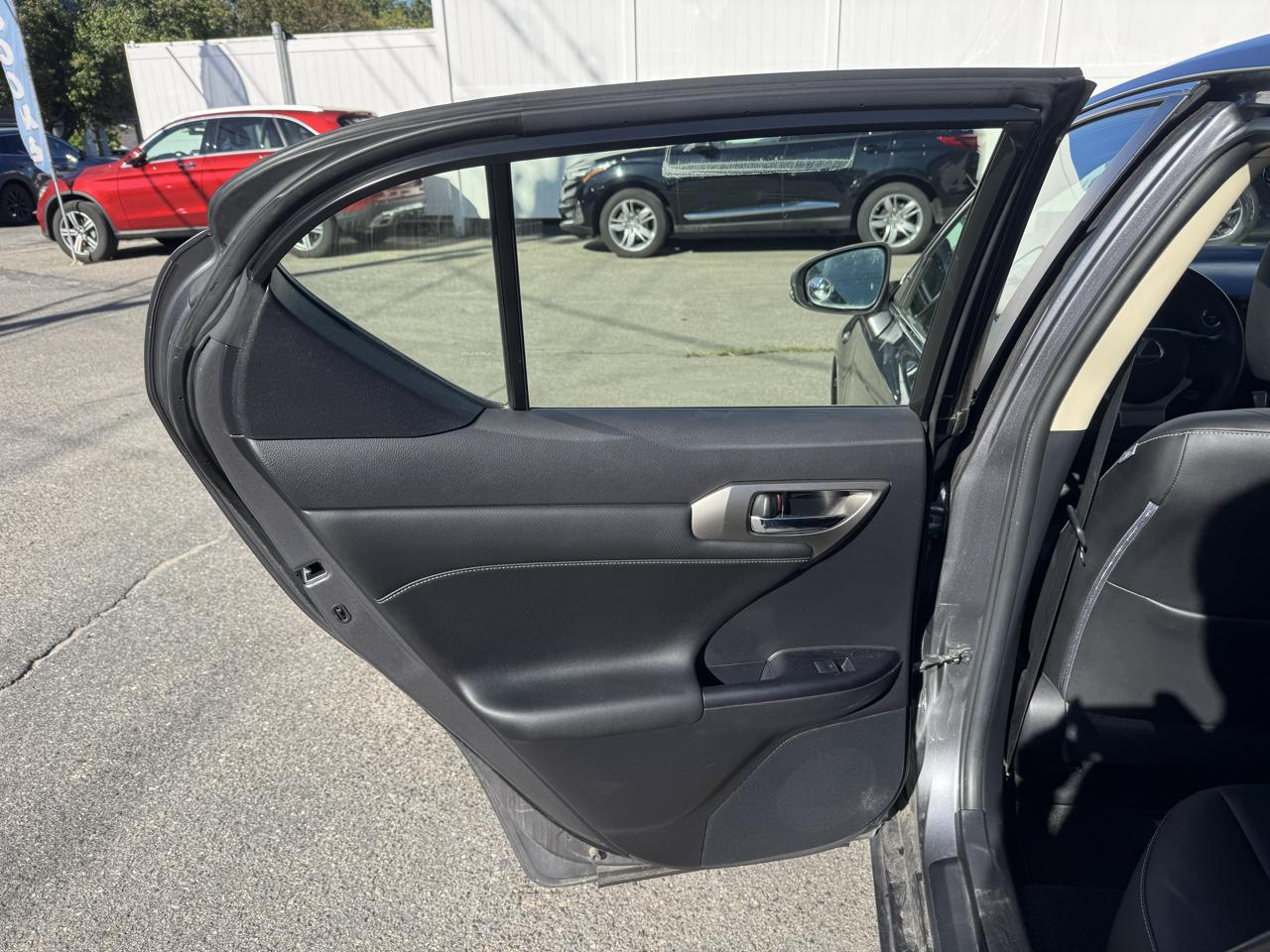 Lexus CT 200h Base 2014