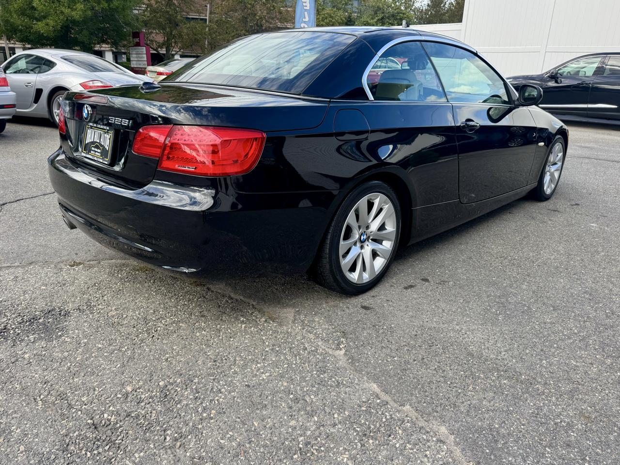 BMW 3-Series 328i Convertible - SULEV 2011